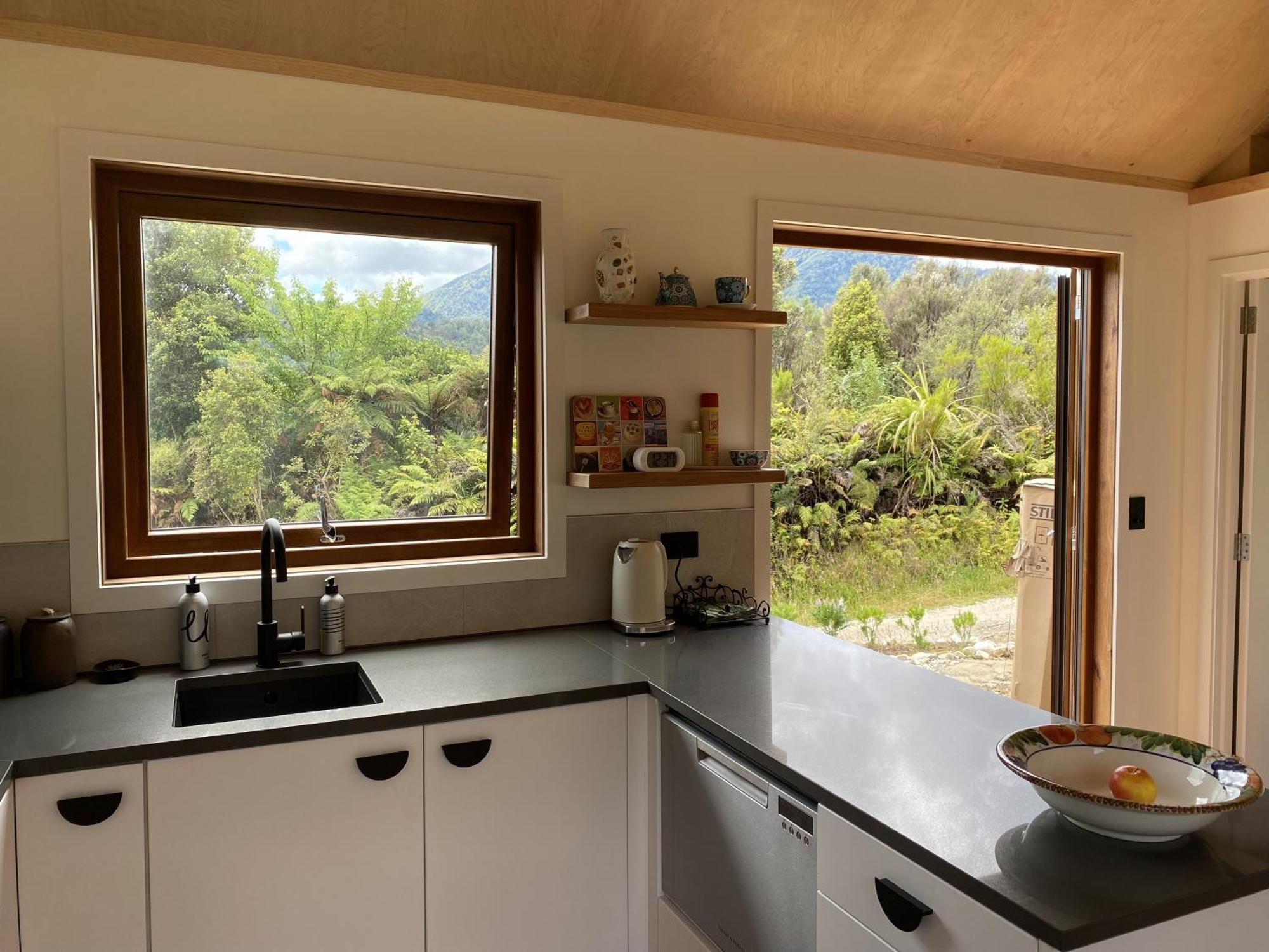 Uru Ecohomes Seddonville Εξωτερικό φωτογραφία
